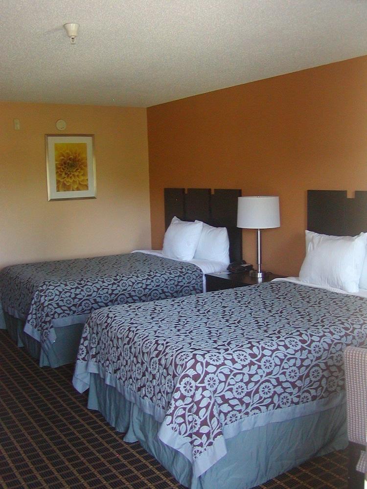Days Inn By Wyndham Marietta White Water מראה חיצוני תמונה