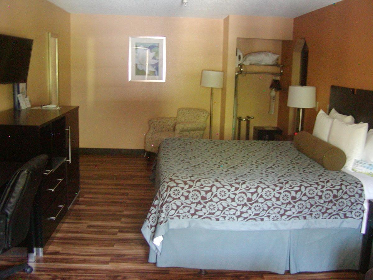Days Inn By Wyndham Marietta White Water מראה חיצוני תמונה